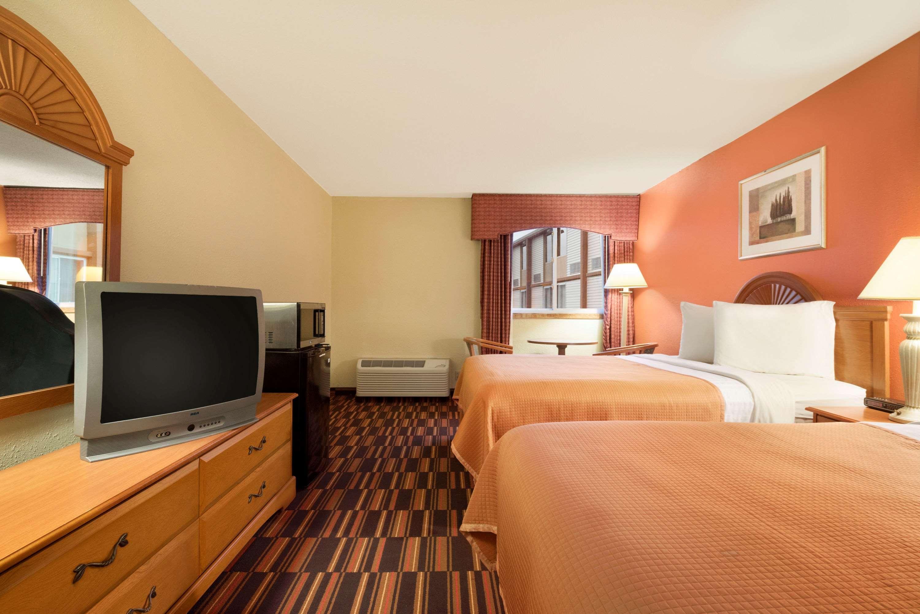 Travelodge By Wyndham Sturgis Buitenkant foto